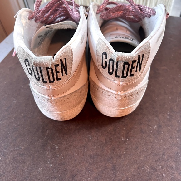 Beautiful Golden Goose Mid Stars. Size 36. Almost new condition.LTD Private EDT. - Picture 3 of 5